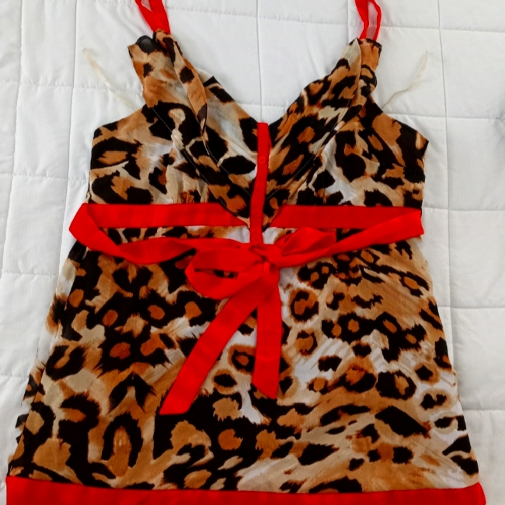 Nicole Miller Leopard Print Sleevles